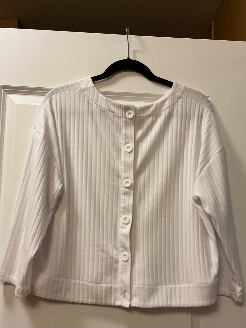 Adrianna Papell White Ribbed Button-Back 3/4 length Sweater